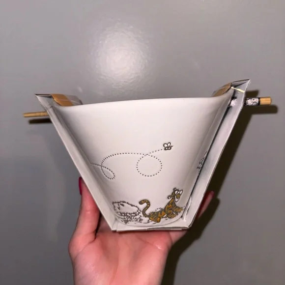 🆕 Winnie the Pooh Noodle Bowl - Picture 3 of 4
